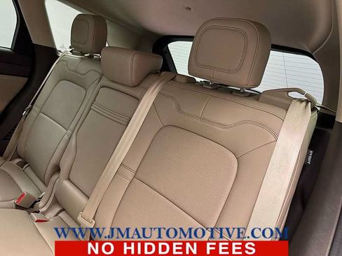 Used 2022 Lincoln Corsair AWD w/ Premium Package image 16