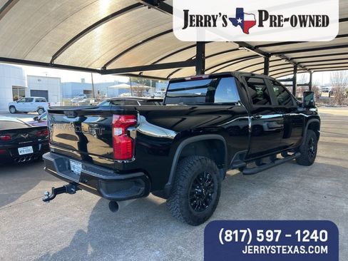 Used 2021 Chevrolet Silverado 2500 LT w/ Midnight Edition image 4