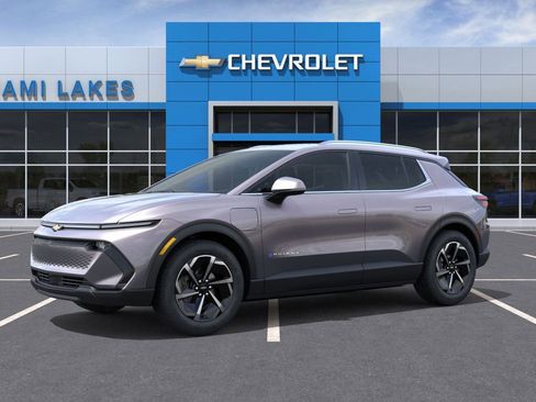 New 2026 Chevrolet Equinox EV LT image 2