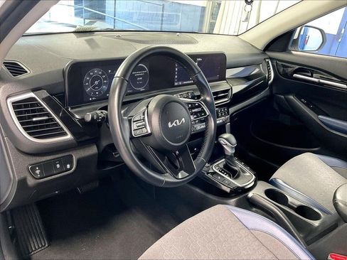 Used 2024 Kia Seltos S AWD/4WD image 8