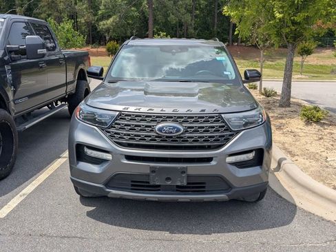 Certified 2022 Ford Explorer XLT w/ Equipment Group 202A RWD image 2