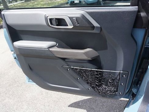 Used 2023 Ford Bronco Everglades image 30