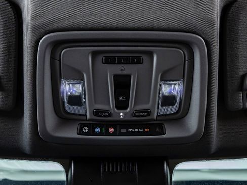 Used 2025 GMC Sierra 2500 Denali image 29