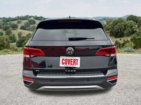 Used 2023 Volkswagen Taos SE FWD image 9