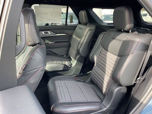 New 2026 Ford Explorer ST-Line w/ ST-Line Street Pack image 18