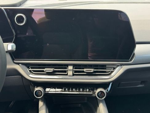 New 2025 Chevrolet Equinox EV RS w/ Convenience Package II image 18