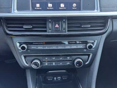 Used 2019 Kia Optima LX image 10