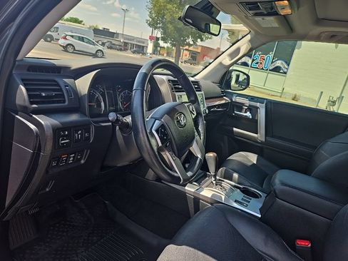 Used 2023 Toyota 4Runner Limited AWD/4WD image 11