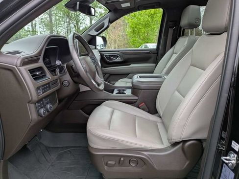 Used 2023 Chevrolet Tahoe Z71 w/ Luxury Package AWD/4WD image 22