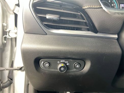 Used 2019 Chevrolet Traverse Premier w/ Redline Edition image 18