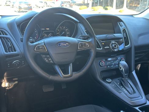 Used 2017 Ford Focus SEL w/ Cold Weather Package image 22