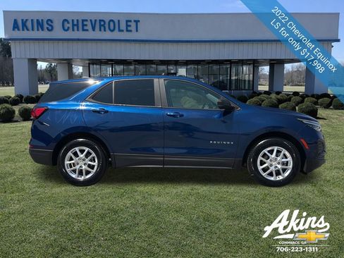 Certified 2022 Chevrolet Equinox LS w/ LS Convenience Package FWD image 4