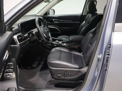 Used 2025 Kia Telluride S AWD/4WD image 12