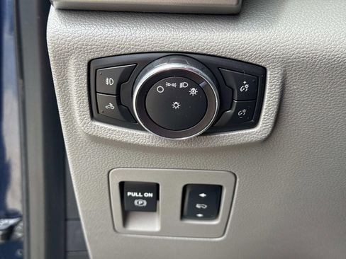 Used 2018 Ford F150 Lariat w/ Trailer Tow Package image 20