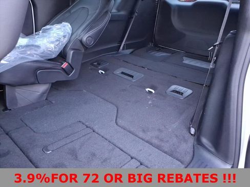 New 2026 Chrysler Pacifica Select image 10