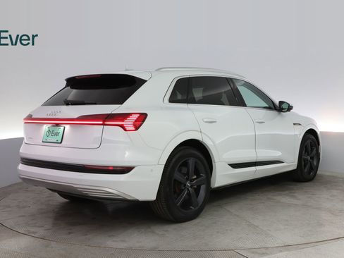 Used 2019 Audi e-tron Premium Plus AWD/4WD image 3