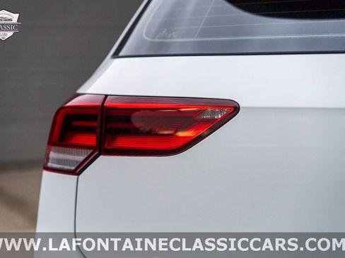 Used 2022 Volkswagen Golf R image 51