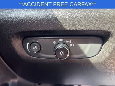 Used 2023 Chevrolet Traverse RS image 39