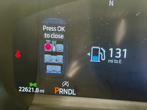 Used 2025 Ford Explorer ST-Line w/ ST-Line Street Pack image 19