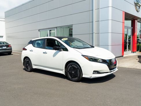 Used 2025 Nissan Leaf SV Plus FWD image 28