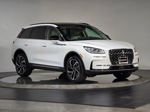 New 2026 Lincoln Corsair Reserve image 34