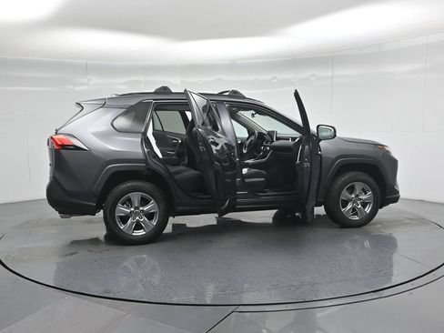 Used 2024 Toyota RAV4 XLE w/ Convenience Package FWD image 4
