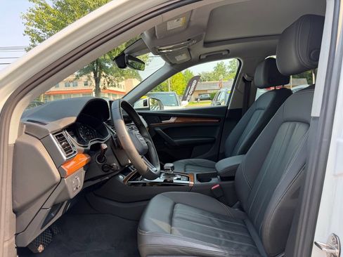 Used 2023 Audi Q5 2.0T Premium w/ Convenience Package AWD/4WD image 18