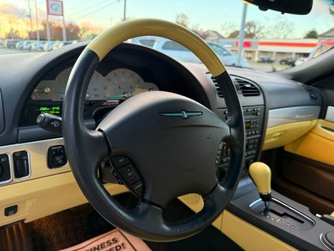 Used 2002 Ford Thunderbird image 36