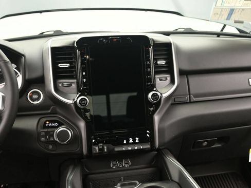 New 2026 RAM 1500 4x4 Crew Cab image 24