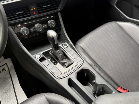 Used 2020 Volkswagen Jetta SE FWD image 18