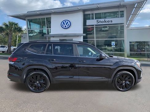 New 2026 Volkswagen Atlas SE FWD image 3