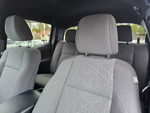 Used 2019 Toyota Tacoma TRD Off-Road image 22