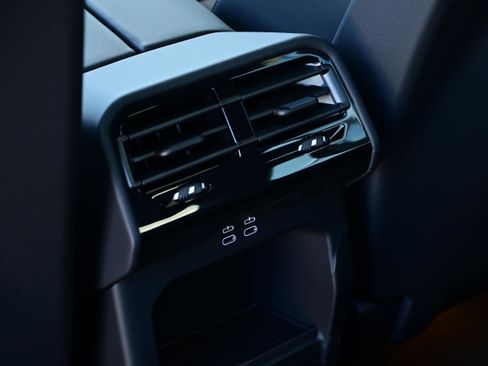 New 2026 BMW i5 eDrive40 w/ Executive Package image 23