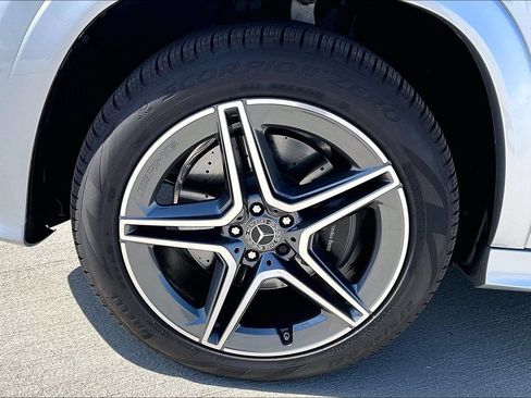 Used 2024 Mercedes-Benz GLS 450 4MATIC w/ AMG Line Exterior image 12