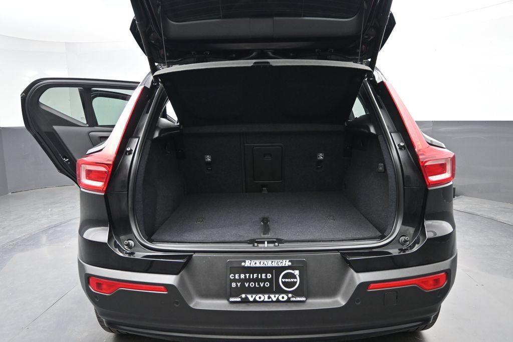 Used 2023 Volvo XC40 Recharge Ultimate w/ Protection Package Premier AWD/4WD image 19