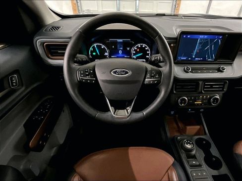 Used 2024 Ford Maverick Lariat FWD image 5