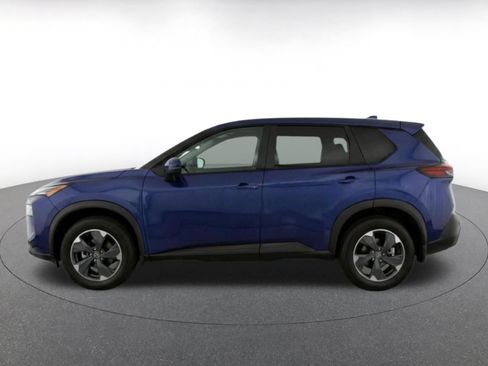 Used 2025 Nissan Rogue SV AWD/4WD image 4