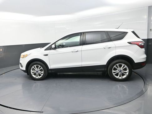 Used 2017 Ford Escape SE AWD/4WD image 6