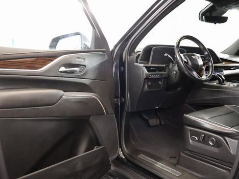 Used 2021 Cadillac Escalade ESV Premium Luxury AWD/4WD image 8