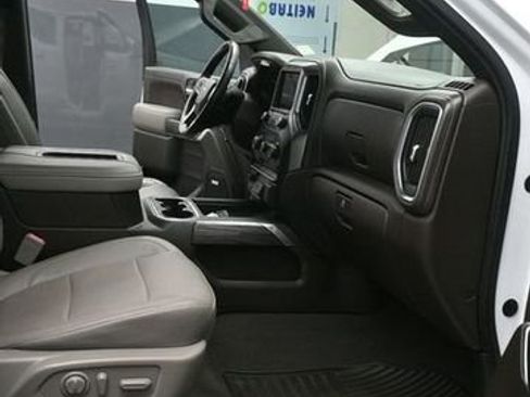Used 2020 Chevrolet Silverado 1500 LTZ w/ LTZ Convenience Package AWD/4WD image 10