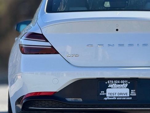 Used 2022 Genesis G70 2.0T image 15