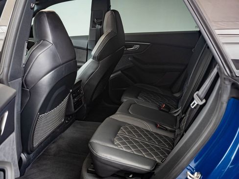 Certified 2024 Audi SQ8 Premium Plus image 33