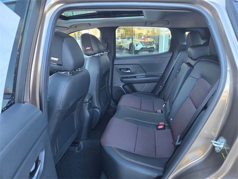 New 2026 Nissan Kicks SR image 12