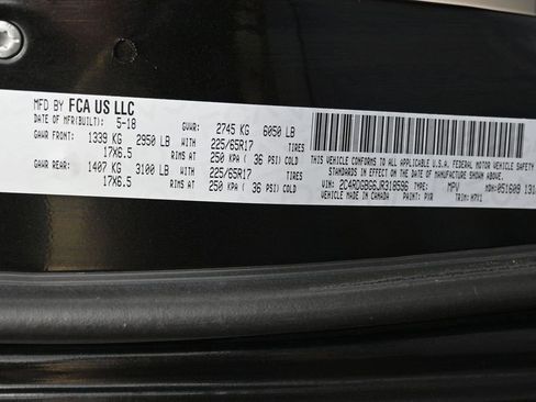 Used 2018 Dodge Grand Caravan SE w/ UConnect Hands-Free Group image 37