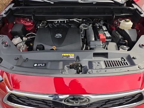 Used 2021 Toyota Highlander Platinum image 29