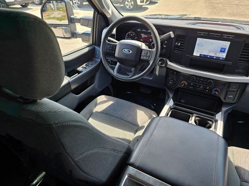 Used 2024 Ford F350 XLT w/ FX4 Off-Road Package AWD/4WD image 39