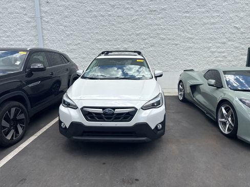 Used 2023 Subaru Crosstrek 2.5i Limited w/ Popular Package #3 AWD/4WD image 2