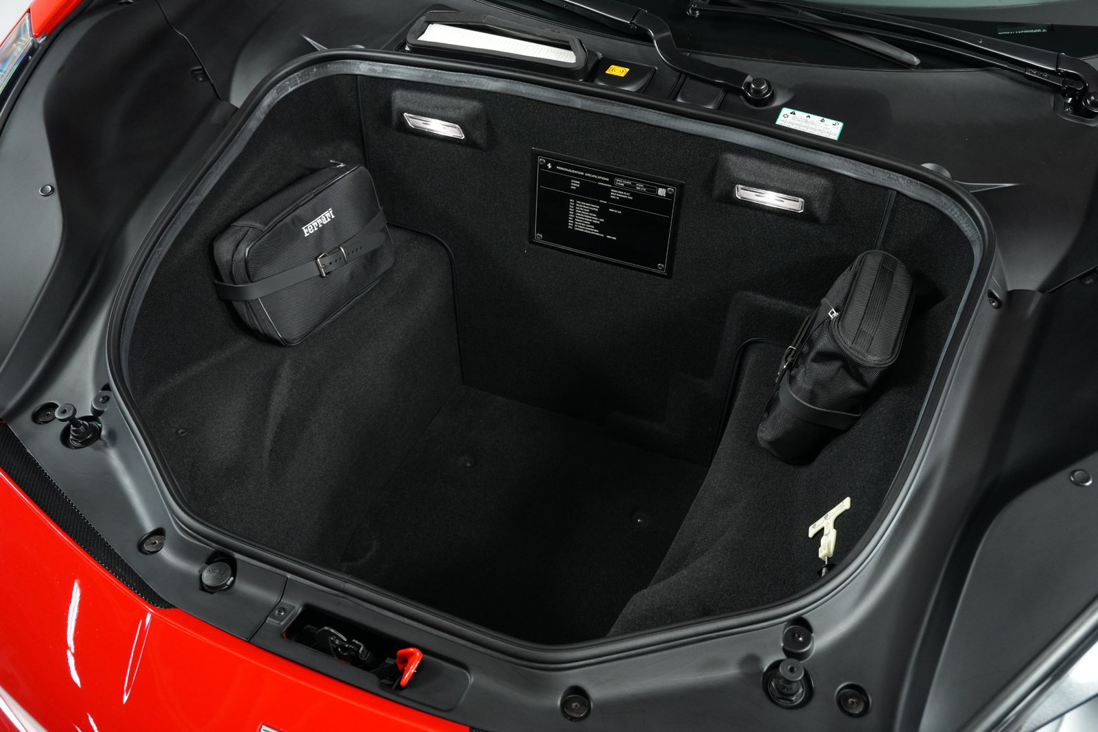 Used 2016 Ferrari 488 GTB RWD image 4