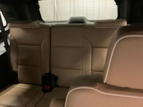 Used 2024 Chevrolet Tahoe Premier AWD/4WD image 28
