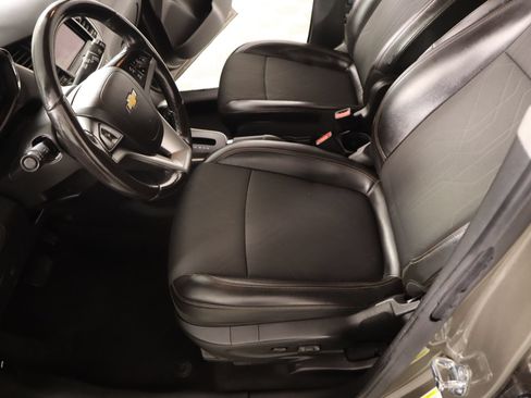 Used 2022 Chevrolet Trax LT w/ Driver Confidence Package AWD/4WD image 10
